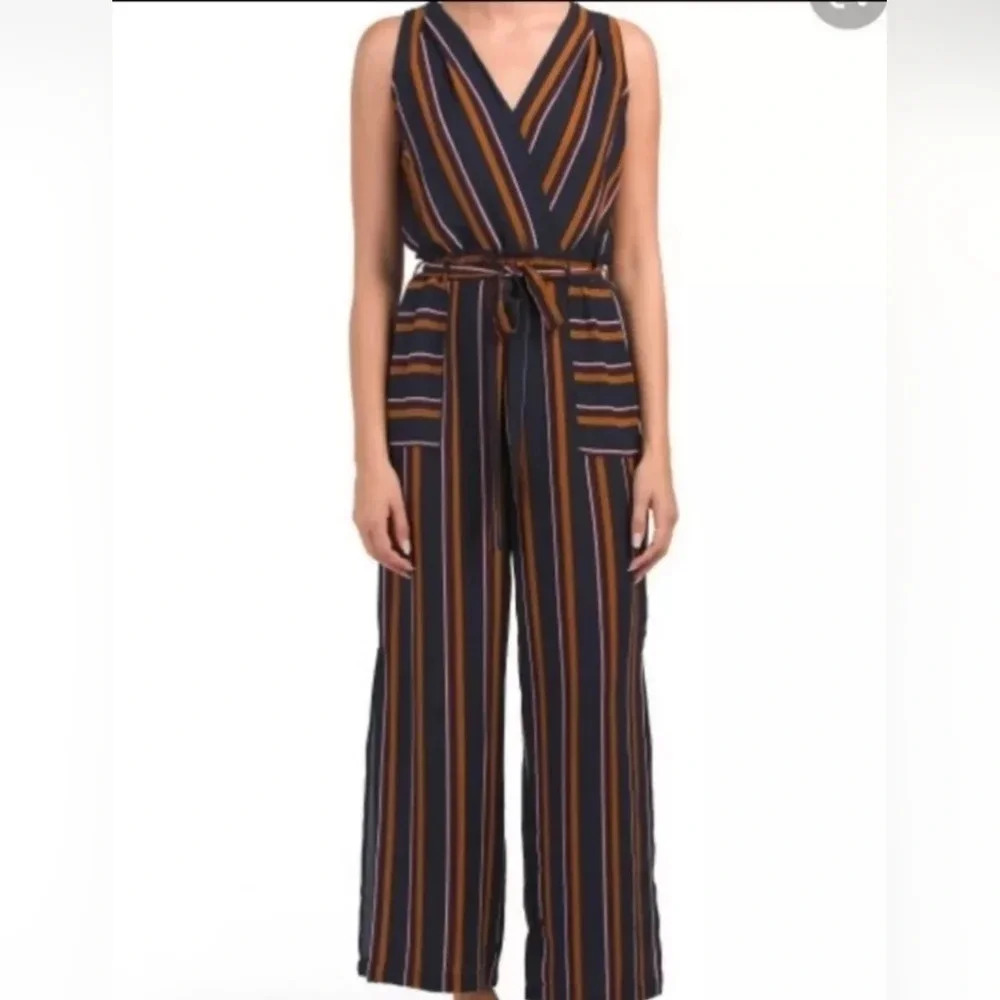 Monteau Navy Blue Striped Wide Leg Jumpsuit, Plunging V-neck, Belted, EUC!